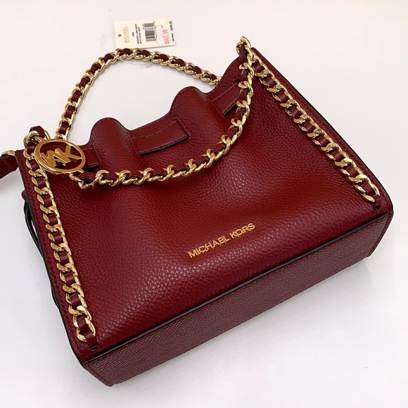 MICHAEL KORS MINA Small Belted
Chain Crossbody bag DARK CHERRY
COLOR - Picture 8 of 16
